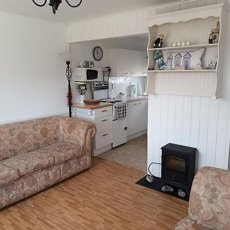 Homely 2 Bed On Popular Sunbeach Holiday Village- 5Min Walk To Beach, Near Great Yarmouth & Norfolk Broads Scratby Eksteriør billede