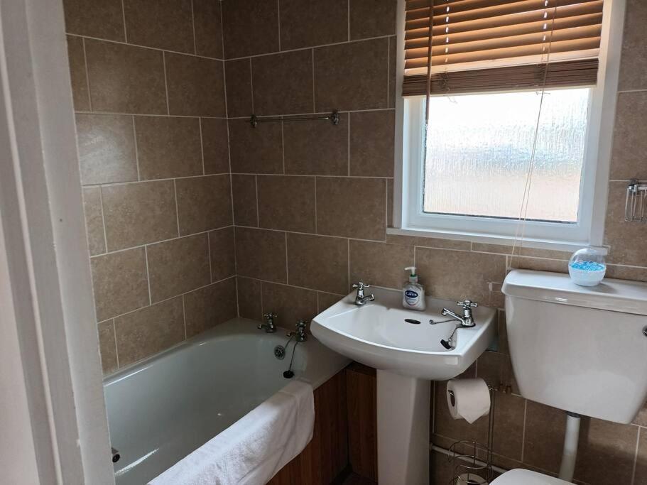 Homely 2 Bed On Popular Sunbeach Holiday Village- 5Min Walk To Beach, Near Great Yarmouth & Norfolk Broads Scratby Eksteriør billede